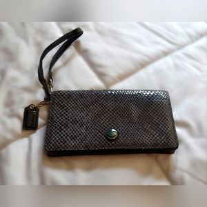 COACH Snakeskin Wristlet Wallet Croc Exotic Embossed Leather Navy Blue Patent